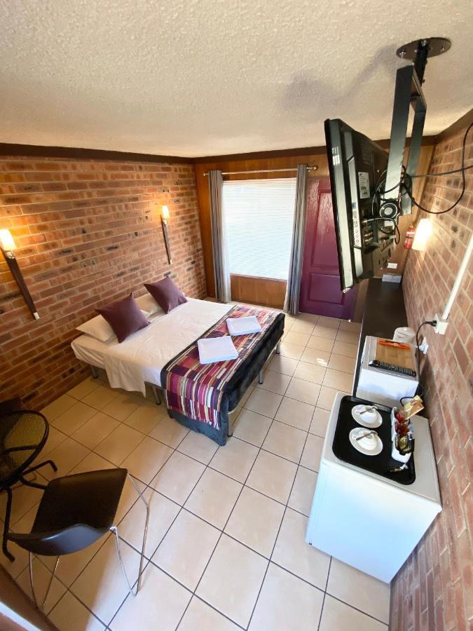 Proserpine Motor Lodge Екстер'єр фото