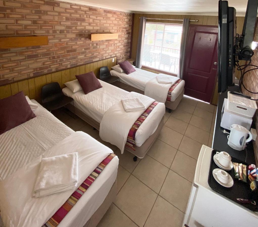 Proserpine Motor Lodge Екстер'єр фото
