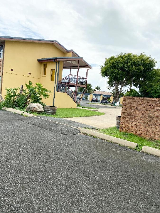Proserpine Motor Lodge Екстер'єр фото
