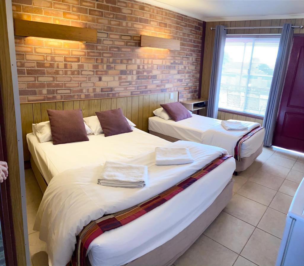 Proserpine Motor Lodge Екстер'єр фото