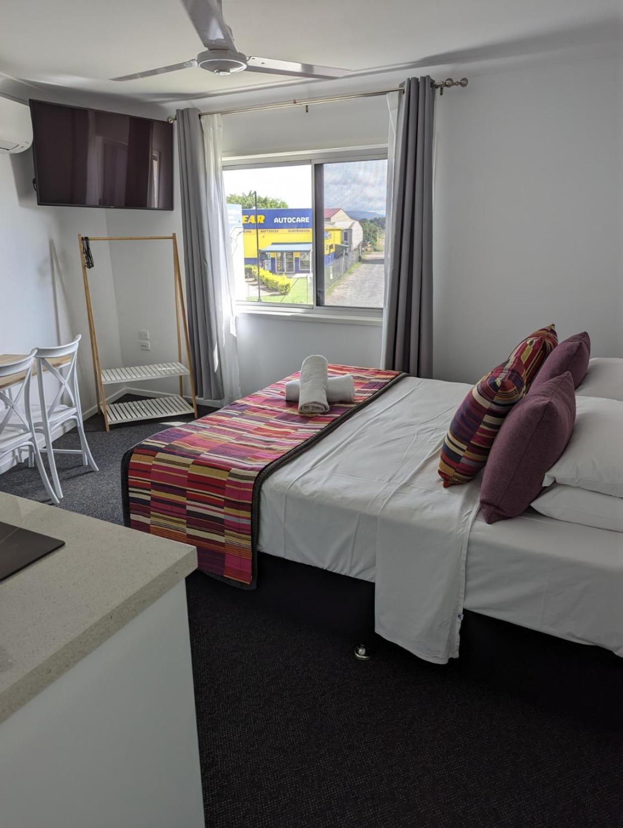 Proserpine Motor Lodge Екстер'єр фото